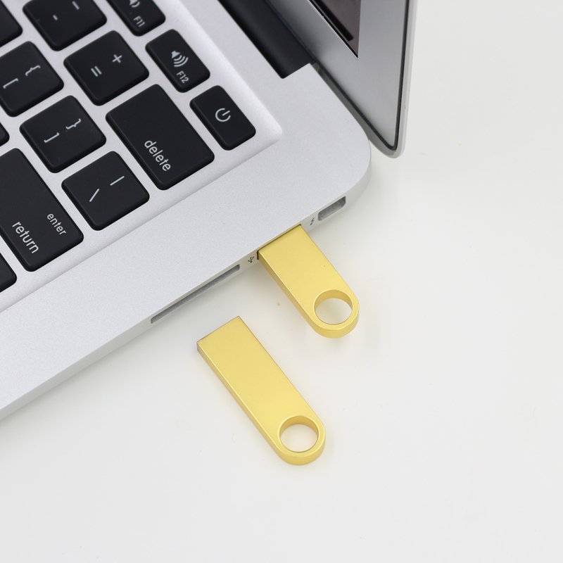 64GB golden USB drive image